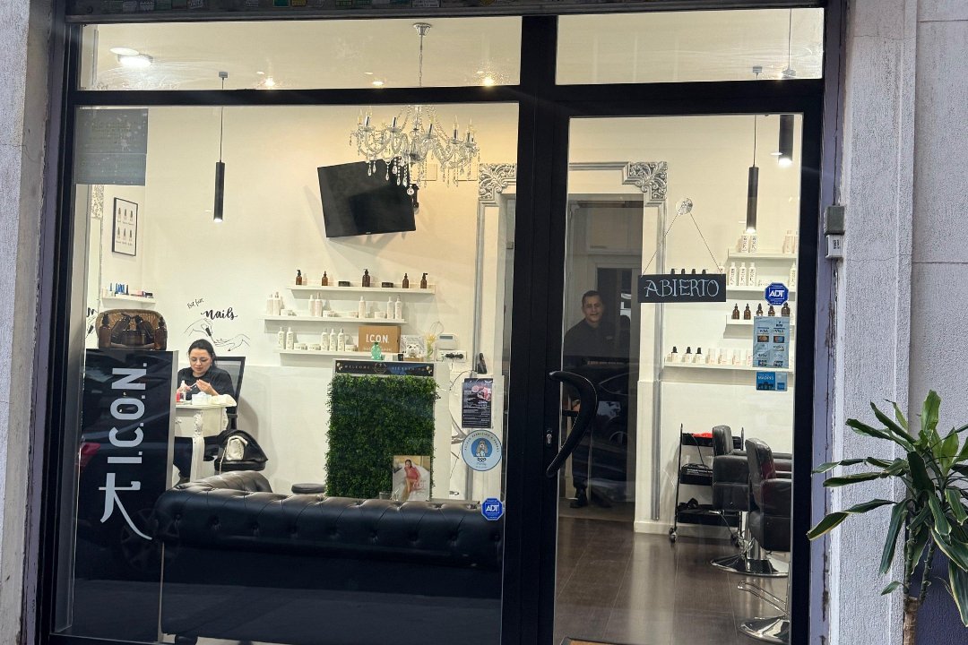 Alexander Hair Specialist Beauty and Salon, Chamberí, Madrid