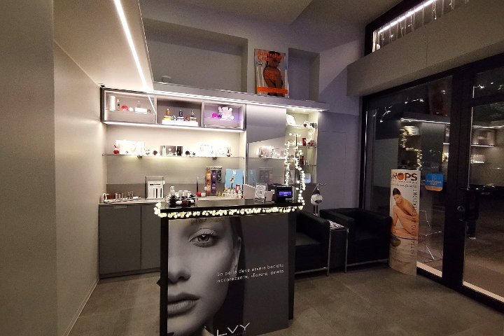 Tonatium L'Abbronzatura L'Estetica - Esthétique Verona - Photo de galerie - OneBooking