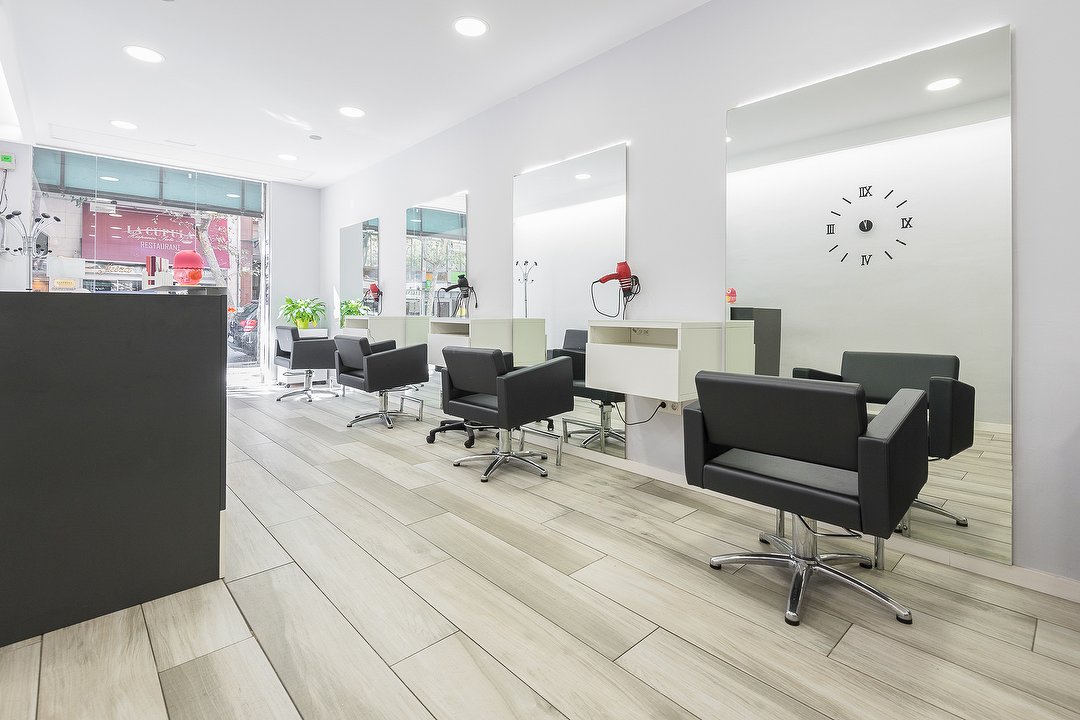 Aurora Camós Perruquers, Sagrada Familia, Barcelona