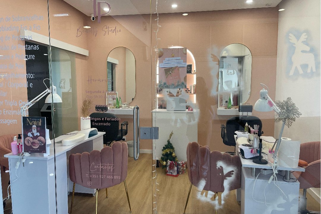 Taty Paranhos Beauty Studio, Amadora