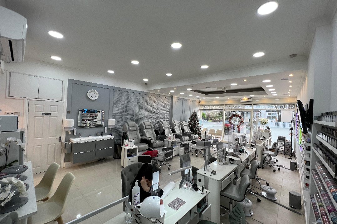 Dr. Nails & Beauty, Bromley, London