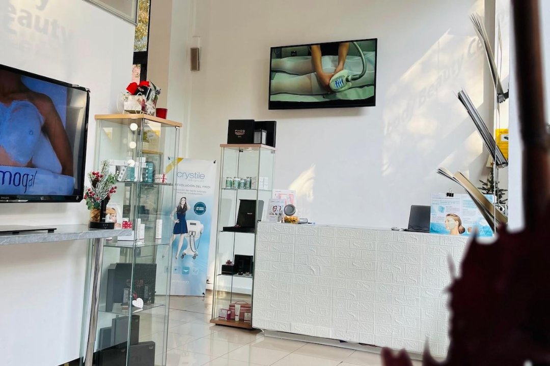 Ebody Beauty Center, El Camp d'en Grassot i Gràcia Nova, Barcelona