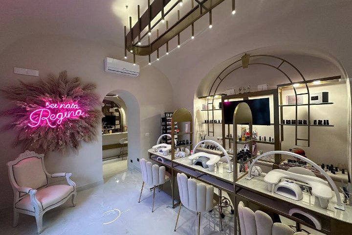Estetica The Queen