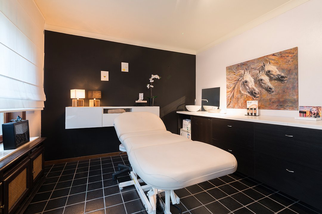 De Skin Kliniek, Geraardsbergen, East Flanders