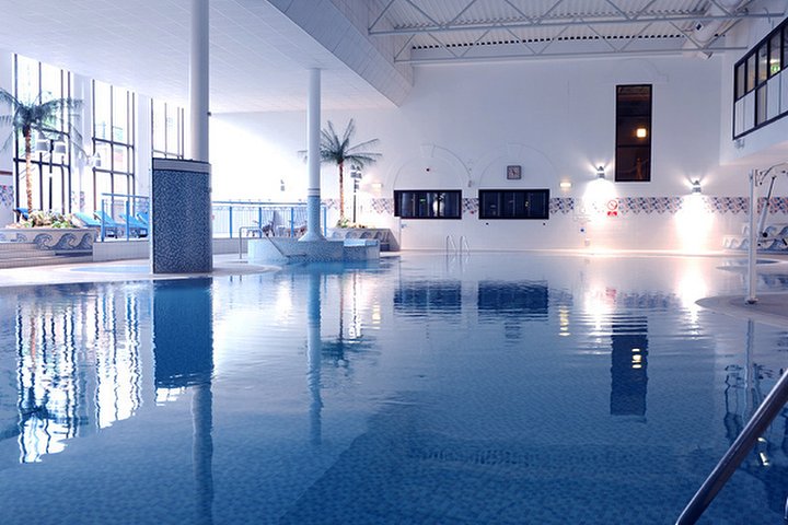 village spa hotel leeds