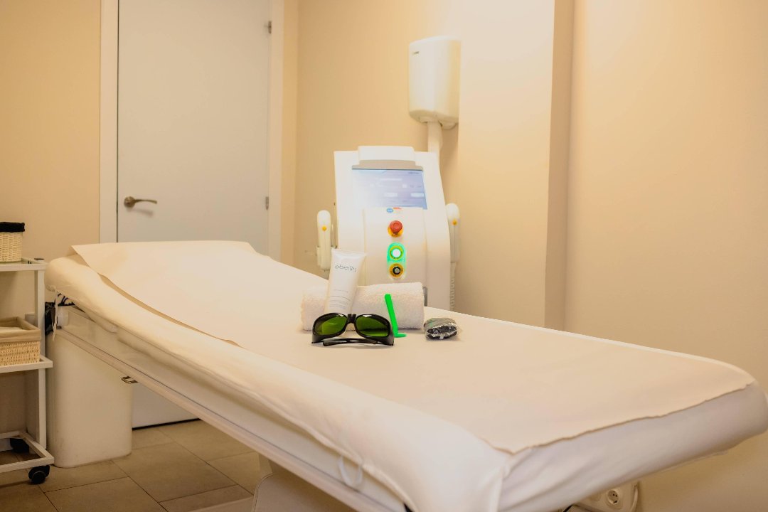 WEWELL CENTRO DE BRONCEADO Y ESTETICA, Cuatro Caminos, Madrid