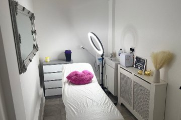 Maddie Aesthetics Lounge - Chequers Parade