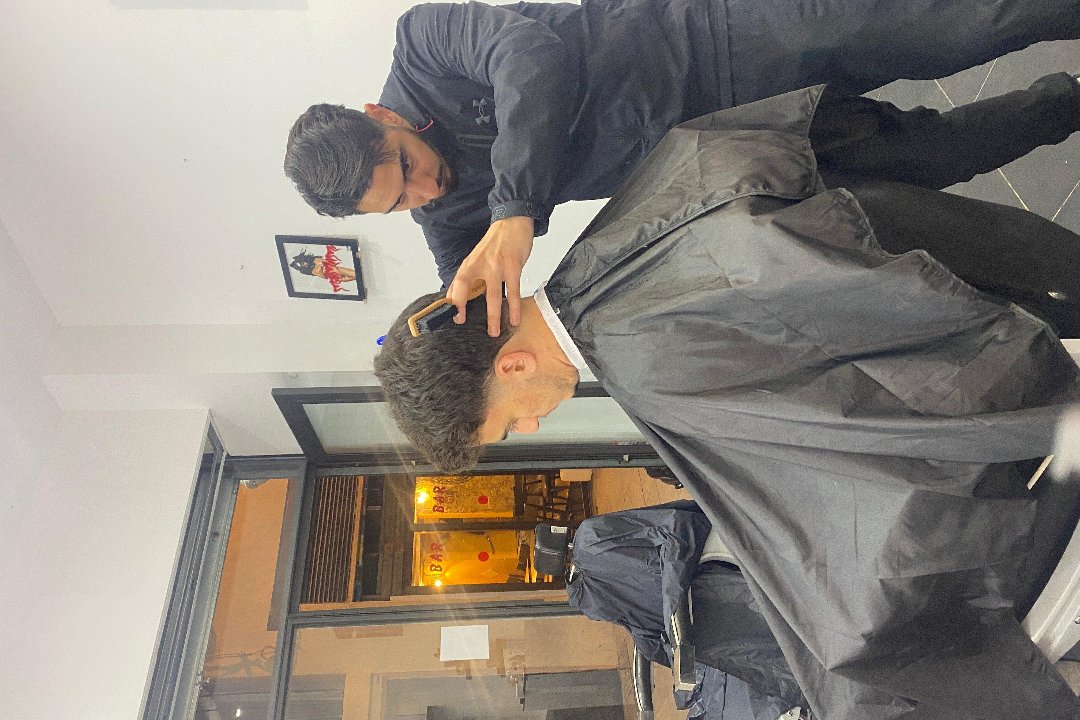 BARBER CRW, Ciutat Vella, Barcelona