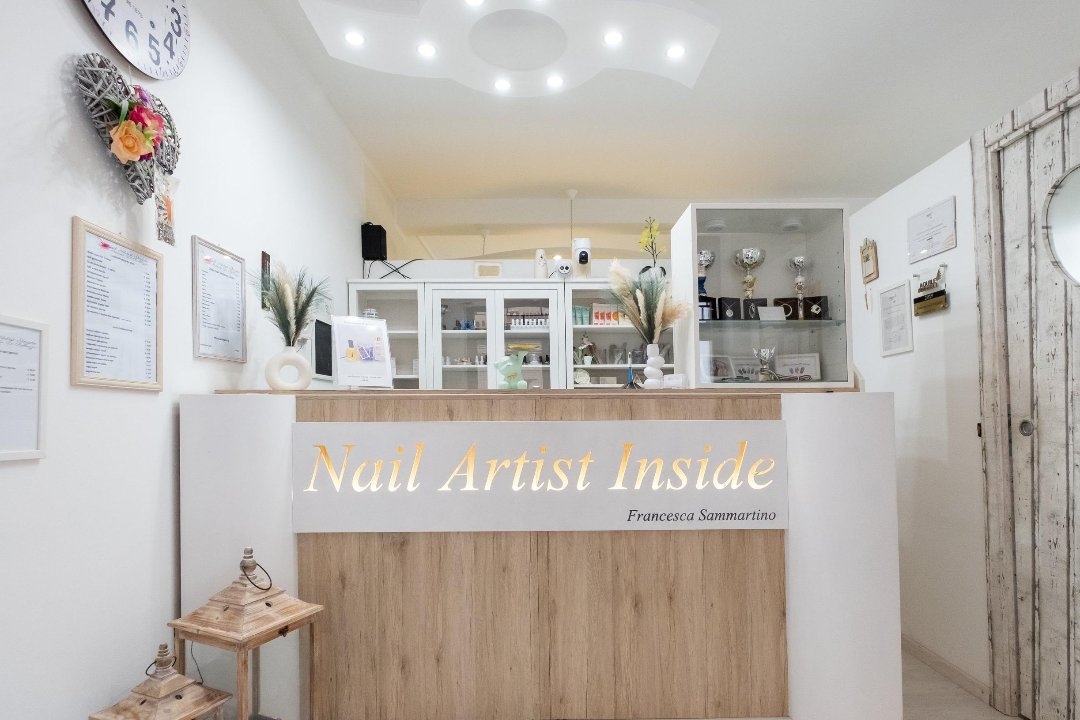 Nail Artist Inside, Sedriano, Lombardia