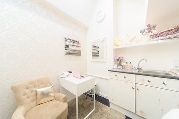 Lee Beauty Studio