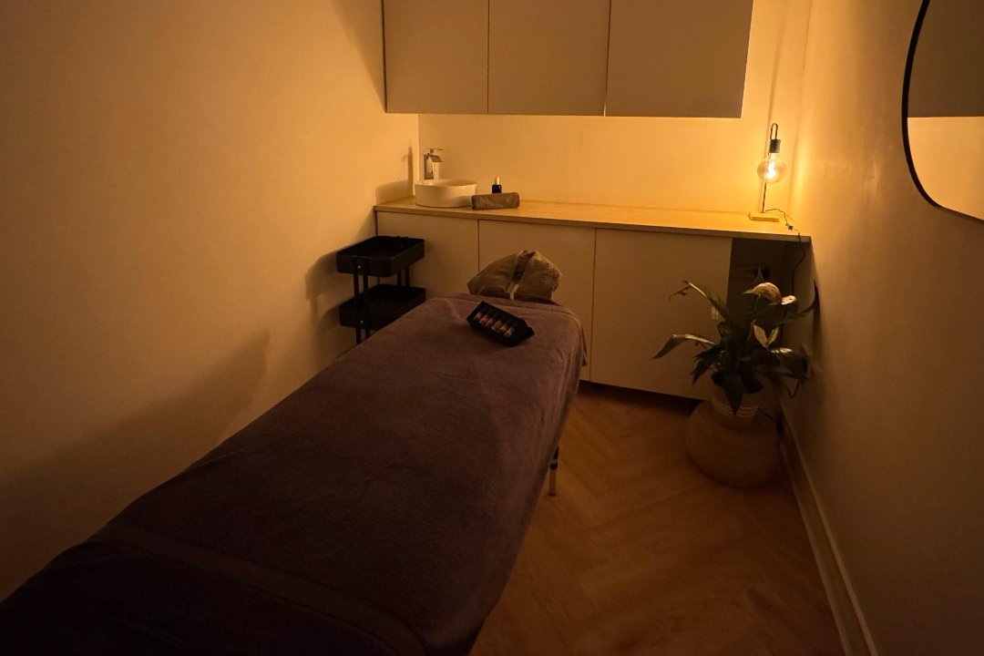 Fede Holistic Beauty & Massage, Corporation Street, Manchester