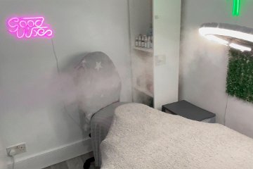 xSHUGSx Hydro Facial Haven