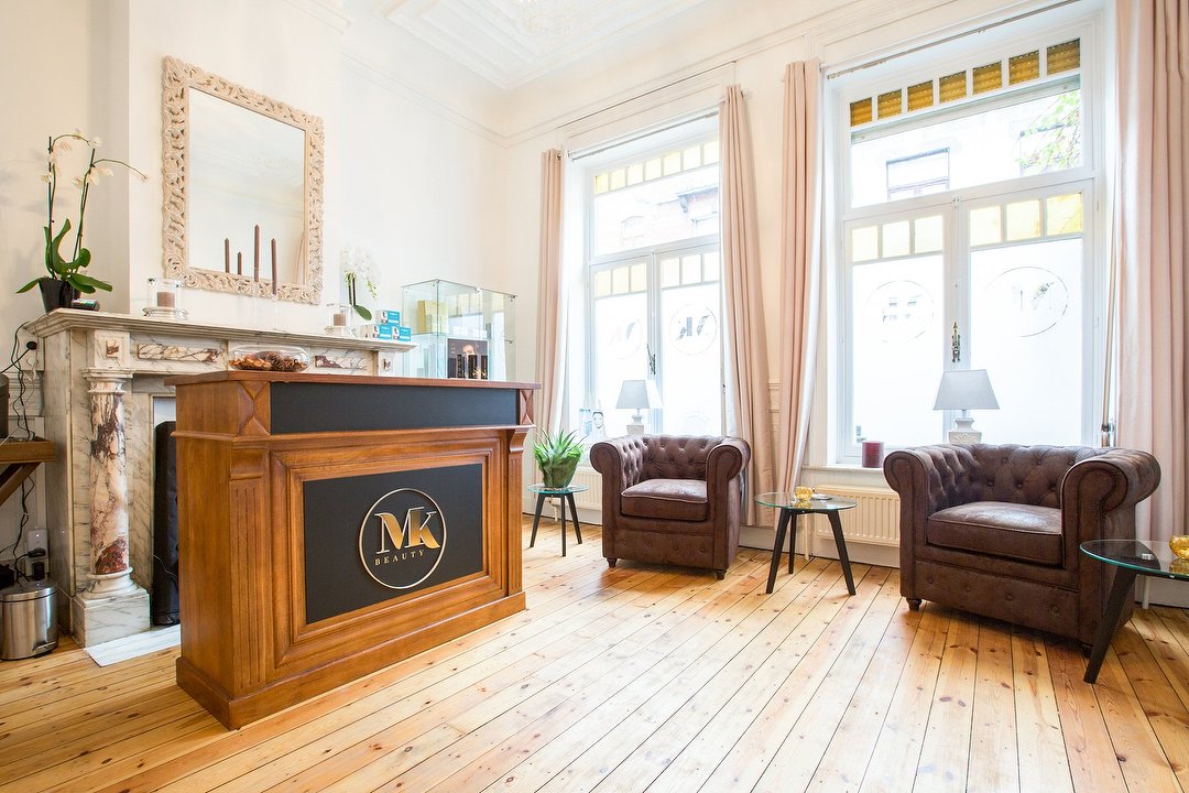 MK Beauty, Helmet, Schaarbeek