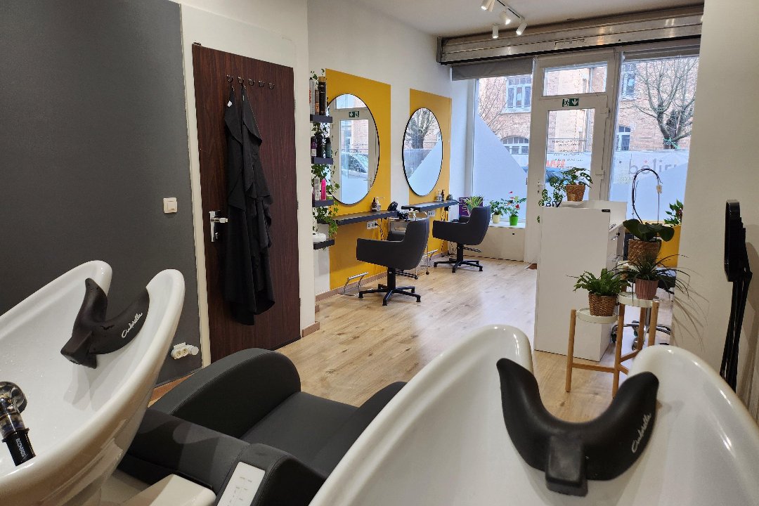 T.Ly Hair studio, Boondaal, Elsene - East