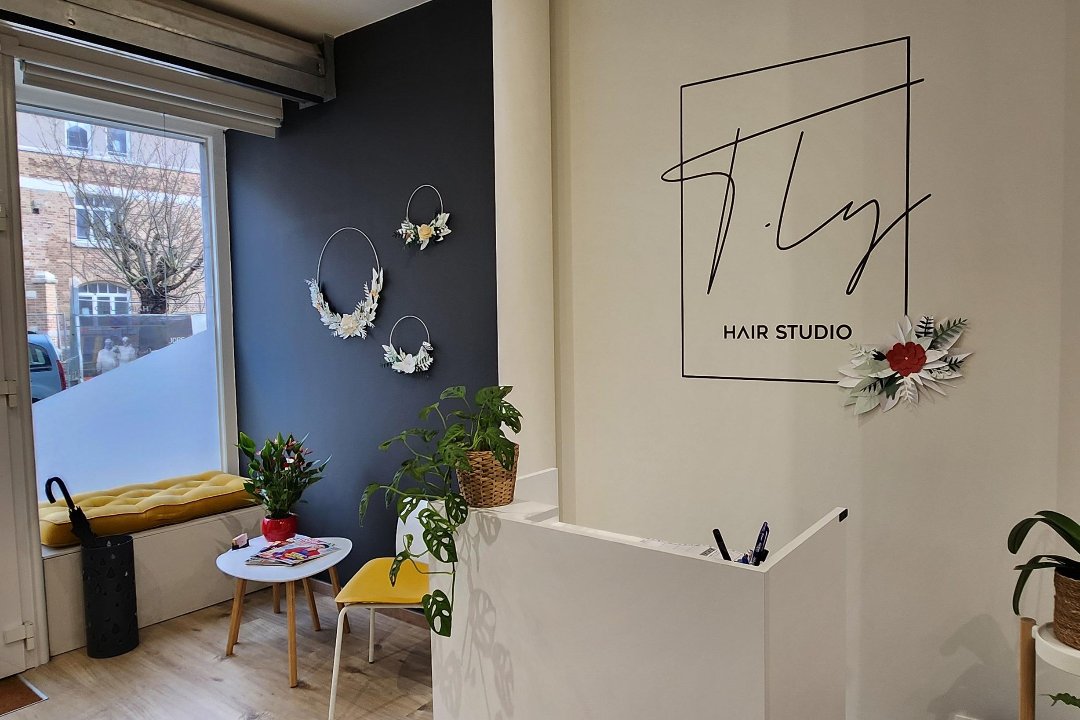 T.Ly Hair studio, Boondaal, Elsene - East