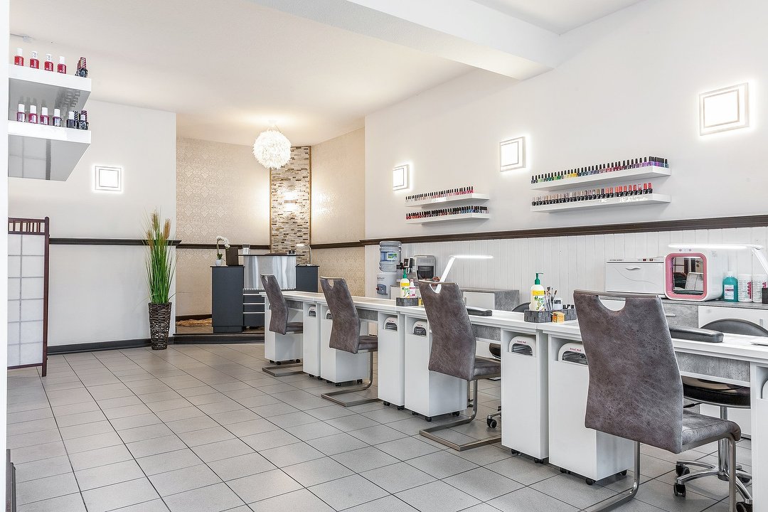 Gini's Nails, Carlstadt, Düsseldorf