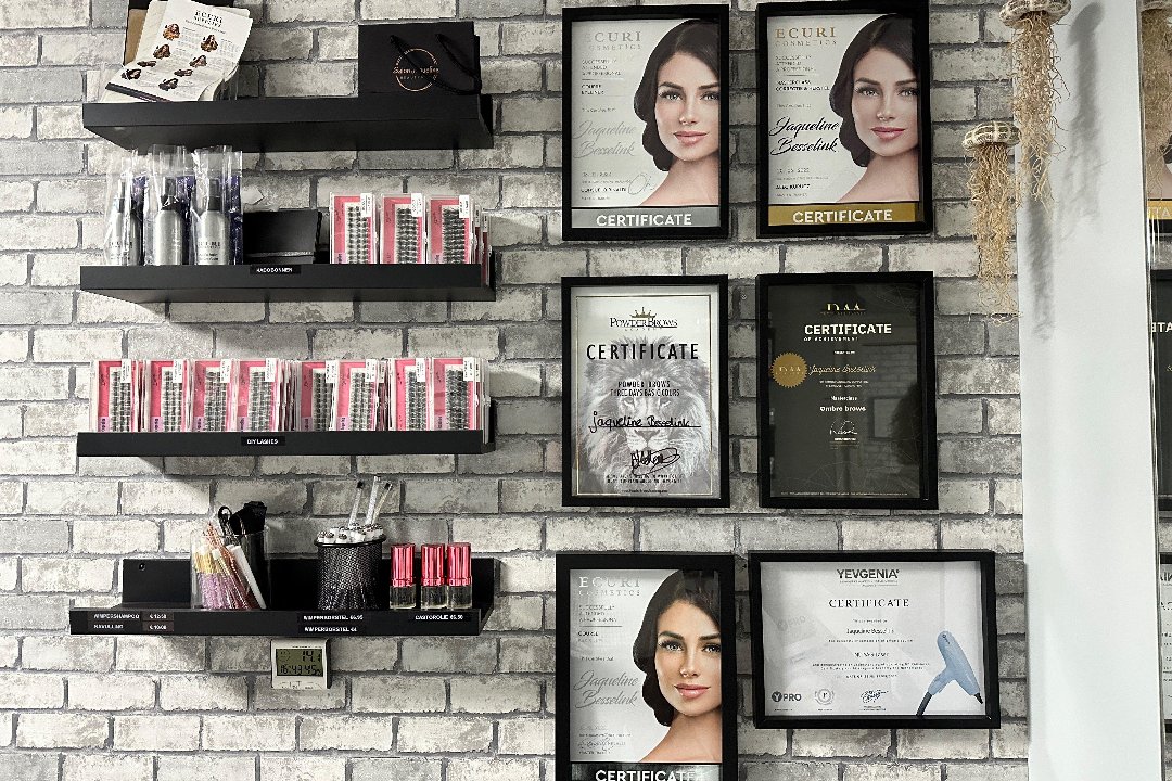 Salon Jaqueline, Hardinxveld-Giessendam, Zuid-Holland