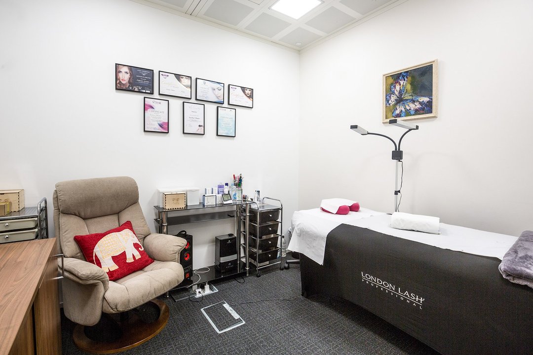 LASH-ZONE, Liverpool Street, London