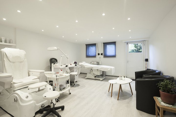 Boutique Coiffure Bar à Ongles à Mechelsesteenweg Anvers