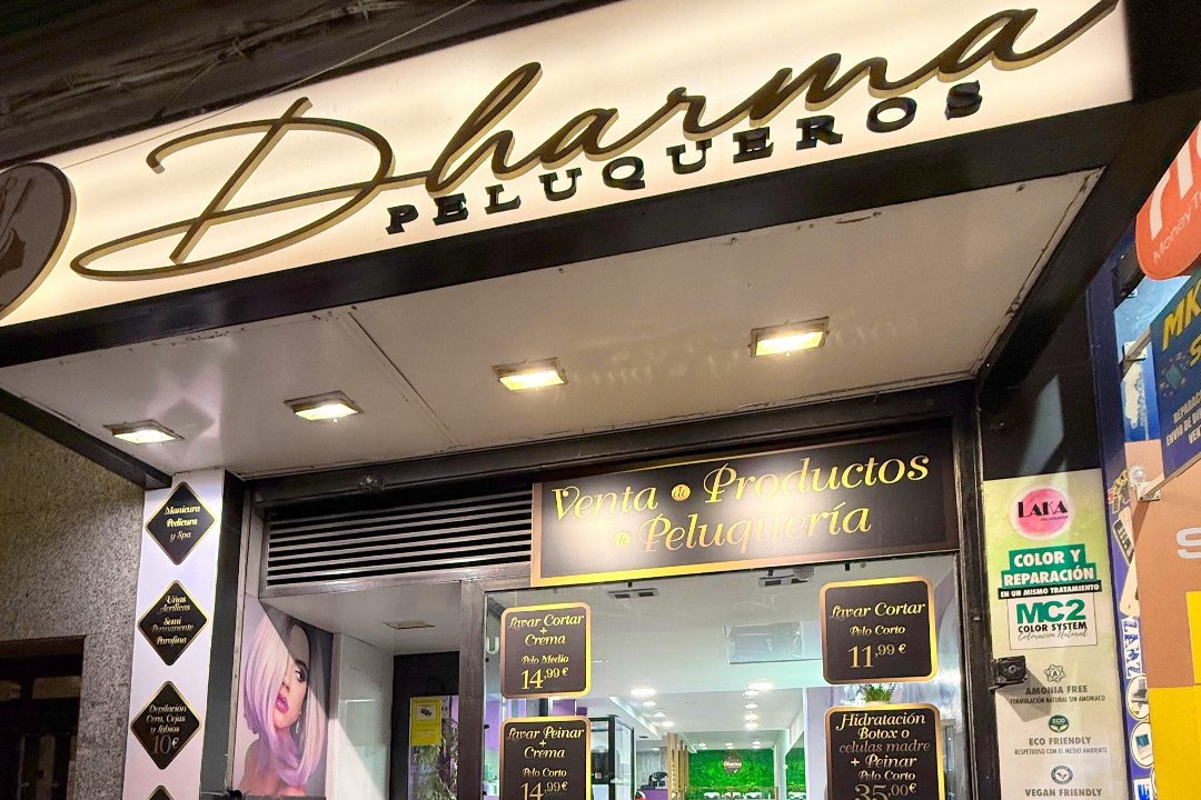 Dharma Peluqueria & Estetica, Usera, Madrid