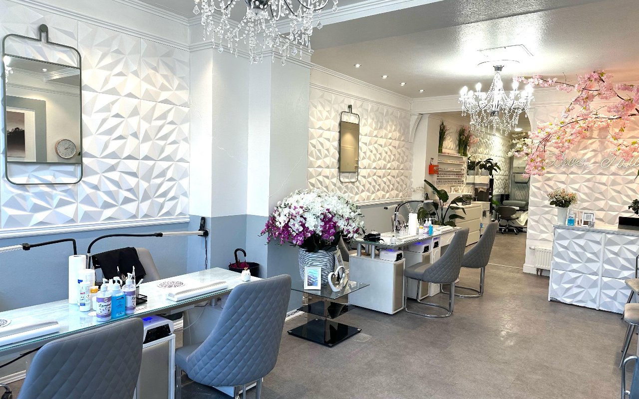 Nagelstudios und Nageldesigner in der Nähe von Zollstock, Köln - Treatwell