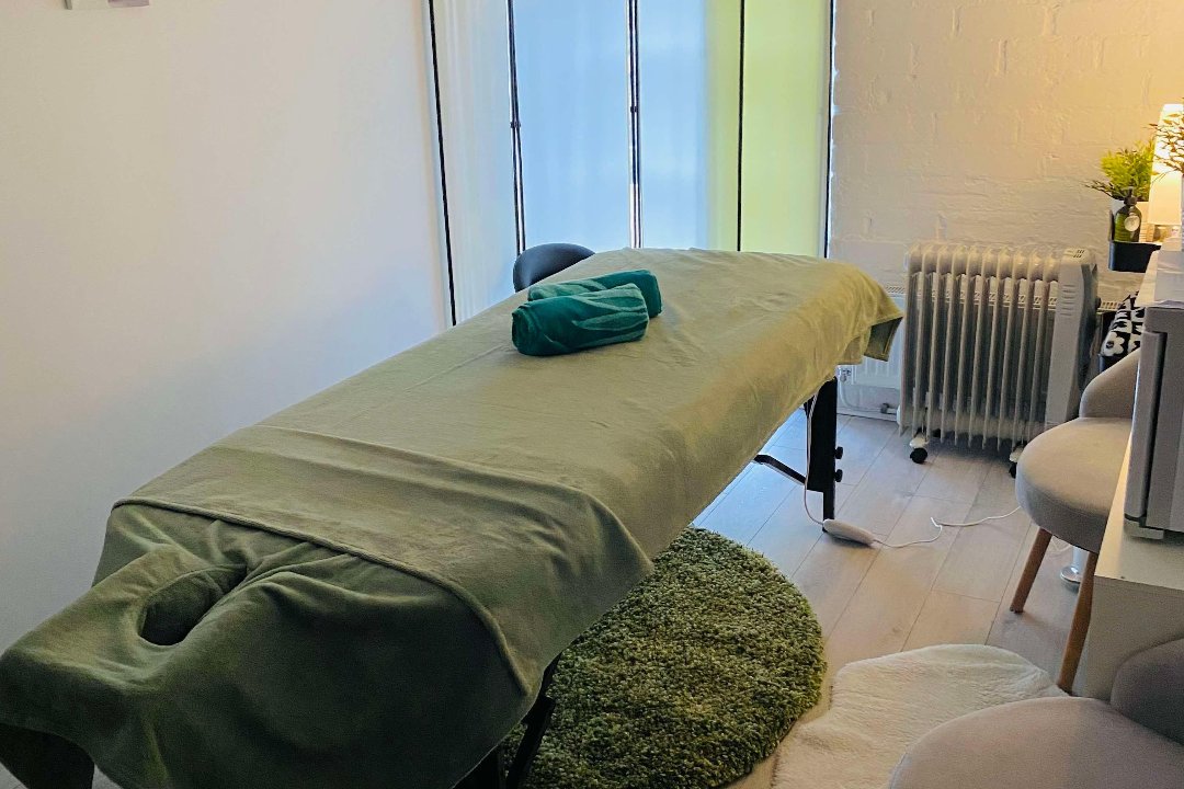 Green Nettle Massage Therapies Muirend, Netherlee, East Renfrewshire