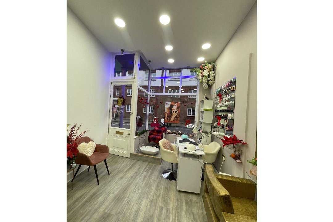 Ensi Hair and Beauty, Putney Bridge, London