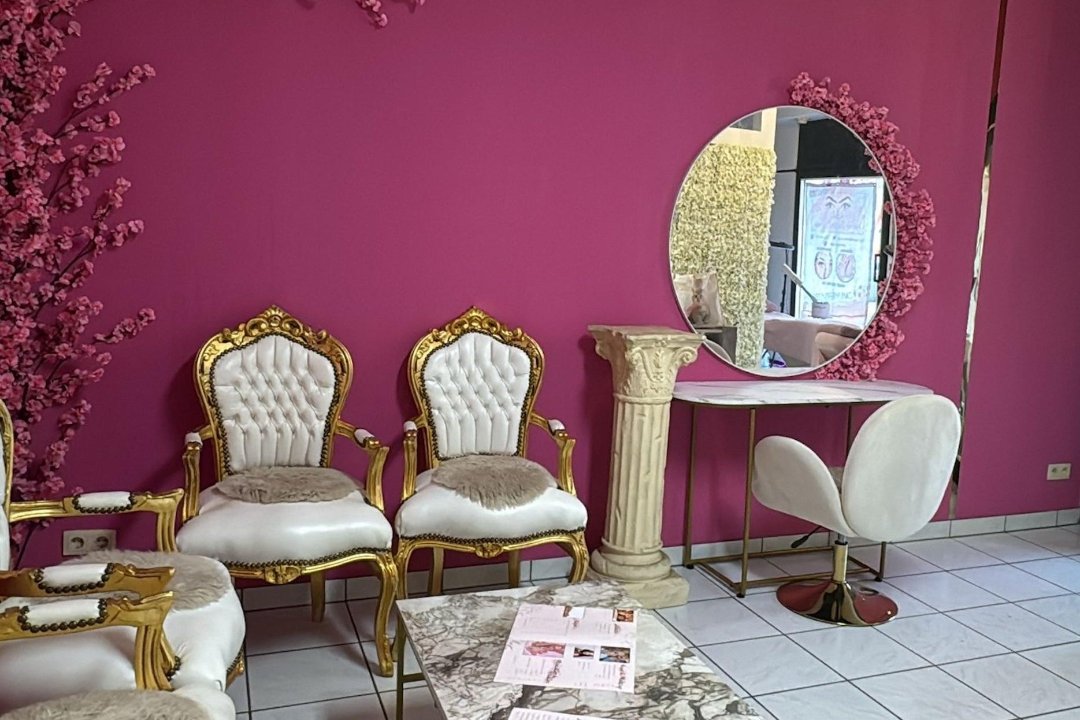 Lumé Friseurmeisterin, zu weiteren Stadtteilen, Stuttgart
