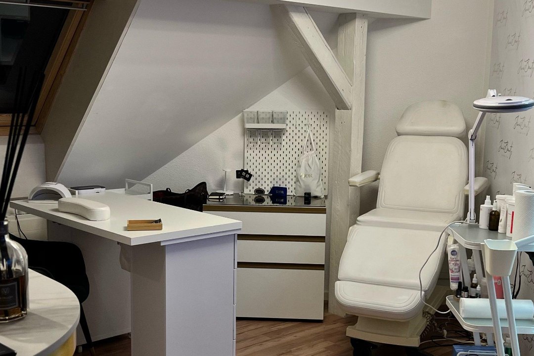 Nails&Go, Lindenhof, Zürich