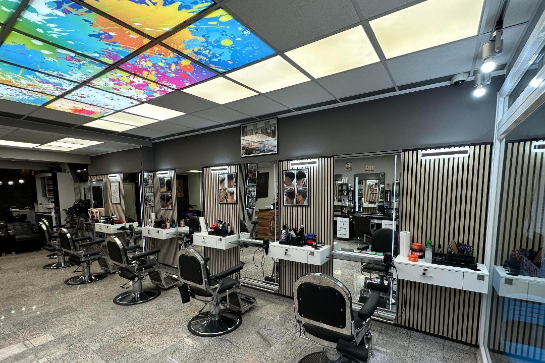 i2 friseursalon & Kosmetik, Augustenstraße, München