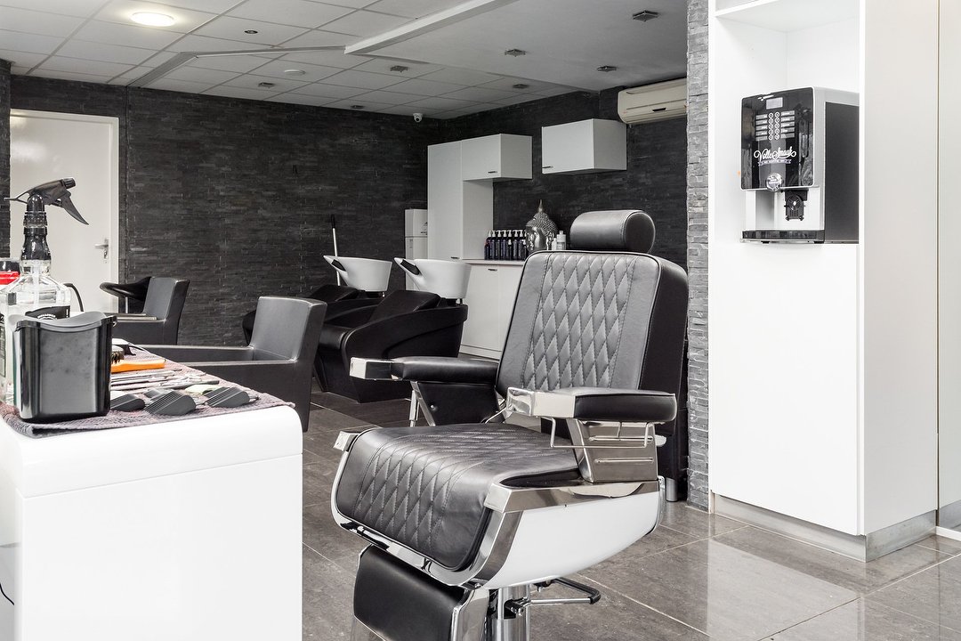 Barber Alend, Almere Stad, Almere