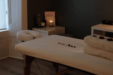 Lara Oz Therapies