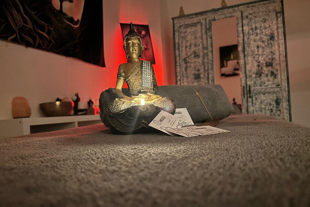 GY Massaggi - Holistic Home, Piazzale Selinunte, Milano
