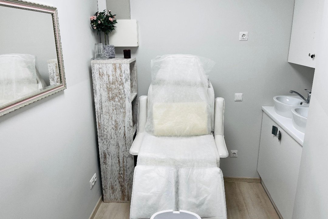 Nadija Nails, Pilaite, Vilnius