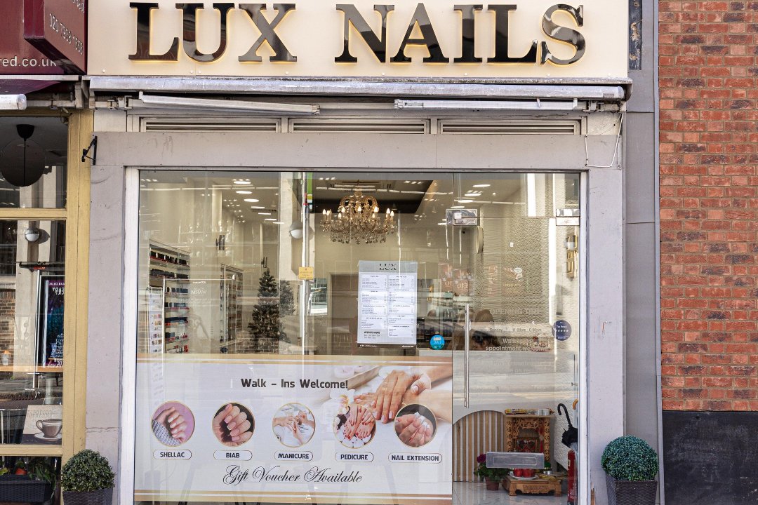 Lux Nails Kensington, Kensington High Street, London