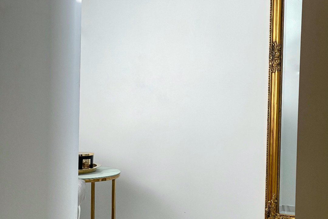 Auraeyebrows, Naujamiestis, Vilnius
