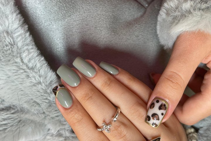 Parisa NailArt - Onglerie Leeds - Photo de galerie - OneBooking