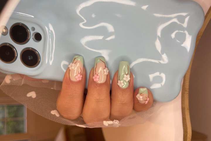 Parisa NailArt - Onglerie Leeds - Photo de galerie - OneBooking