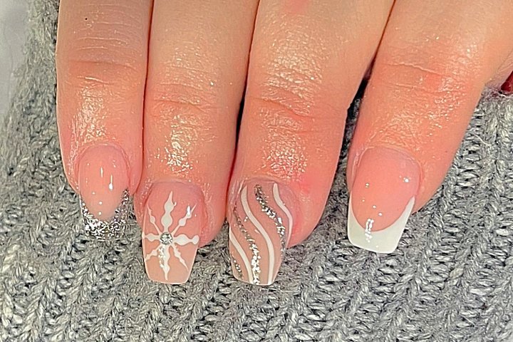 Parisa NailArt - Onglerie Leeds - Photo de galerie - OneBooking