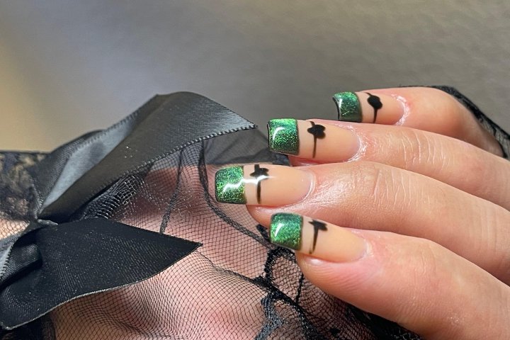 Parisa NailArt - Onglerie Leeds - Photo de galerie - OneBooking