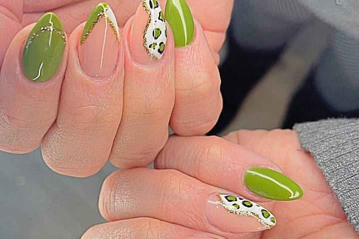 Parisa NailArt - Onglerie Leeds - Photo de galerie - OneBooking