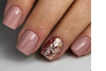 Glitter Nails by Ruth Romero