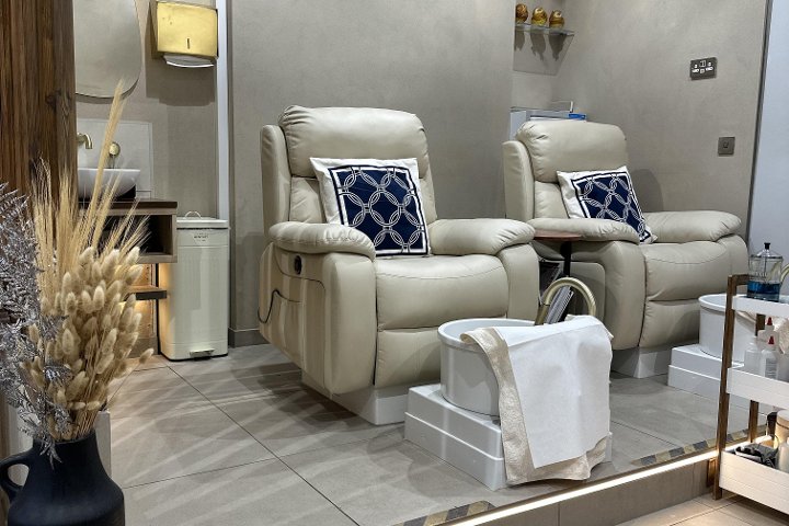 Fifty Three Beauty Studio - Onglerie London - Photo de galerie - OneBooking