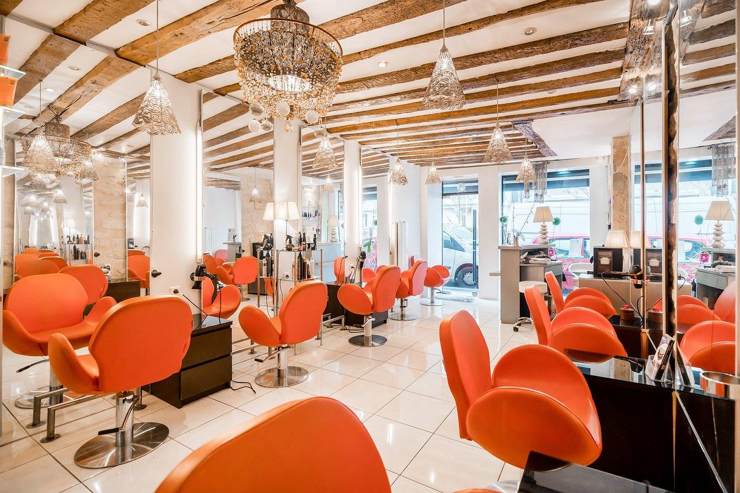Gisèle Coiffure, Métro Montparnasse-Bienvenüe, Paris