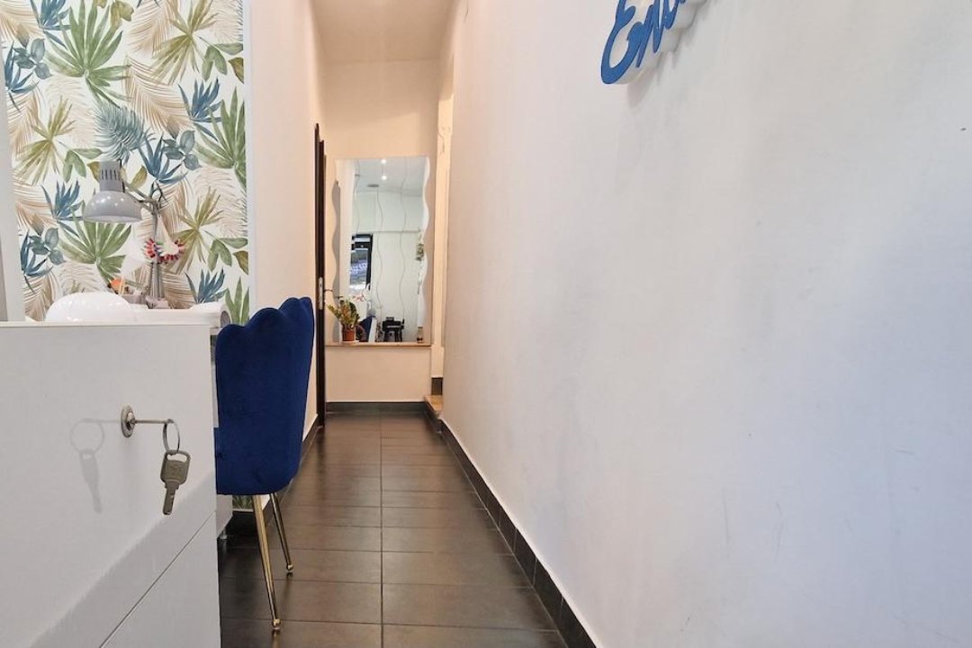 Encanto Nails & Permanent Make-Up, Ostia, Roma