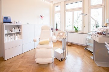 Praxis für Heilkunde, Ästhetik & Kosmetik, Bad-Cannstatt, Stuttgart