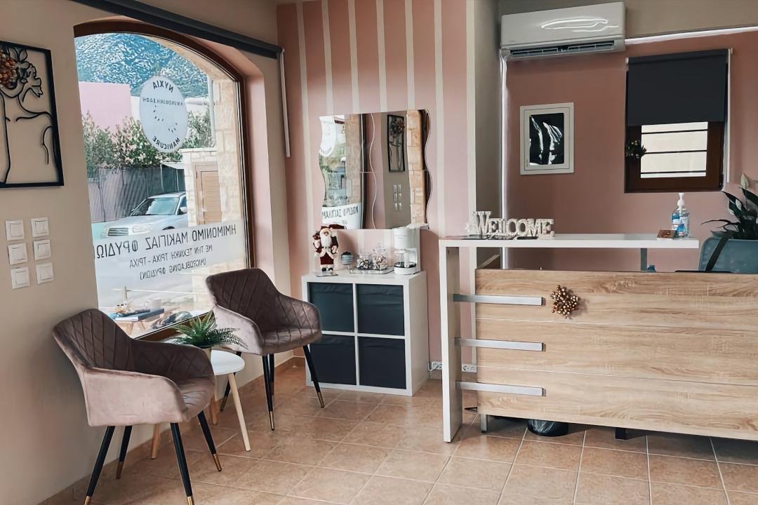 Emily's Lash & Brows Beauty Salon, Glyka Nera, Αττική