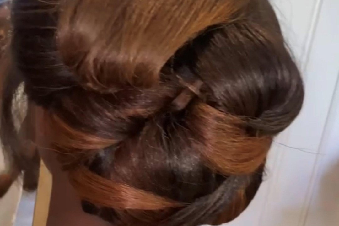 Amorette Camillia, Watford High Street, Hertfordshire