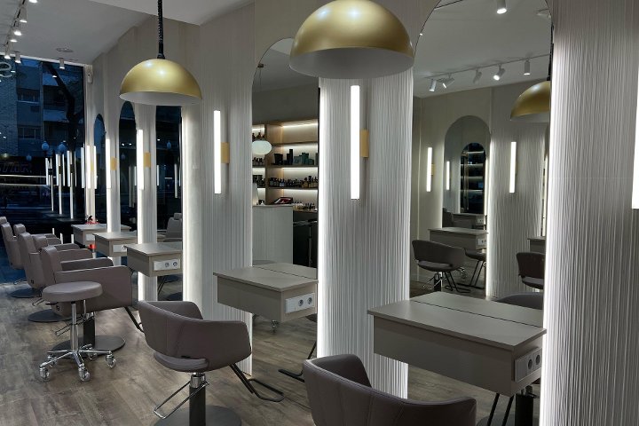 Peluquería Salmerón - Coiffure Tarragona - Photo de galerie - OneBooking
