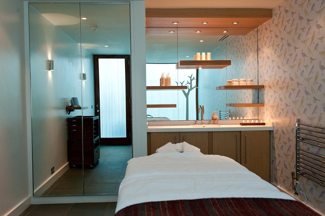 C-Side Spa at Cowley Manor, Cheltenham, Gloucestershire